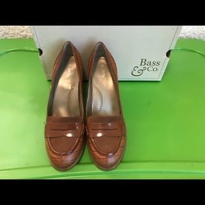Bass Marquis loafer/pumps tan